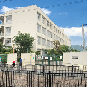 曙川東小学校