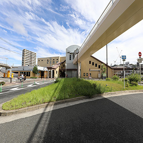 JR関西本線「柏原」駅